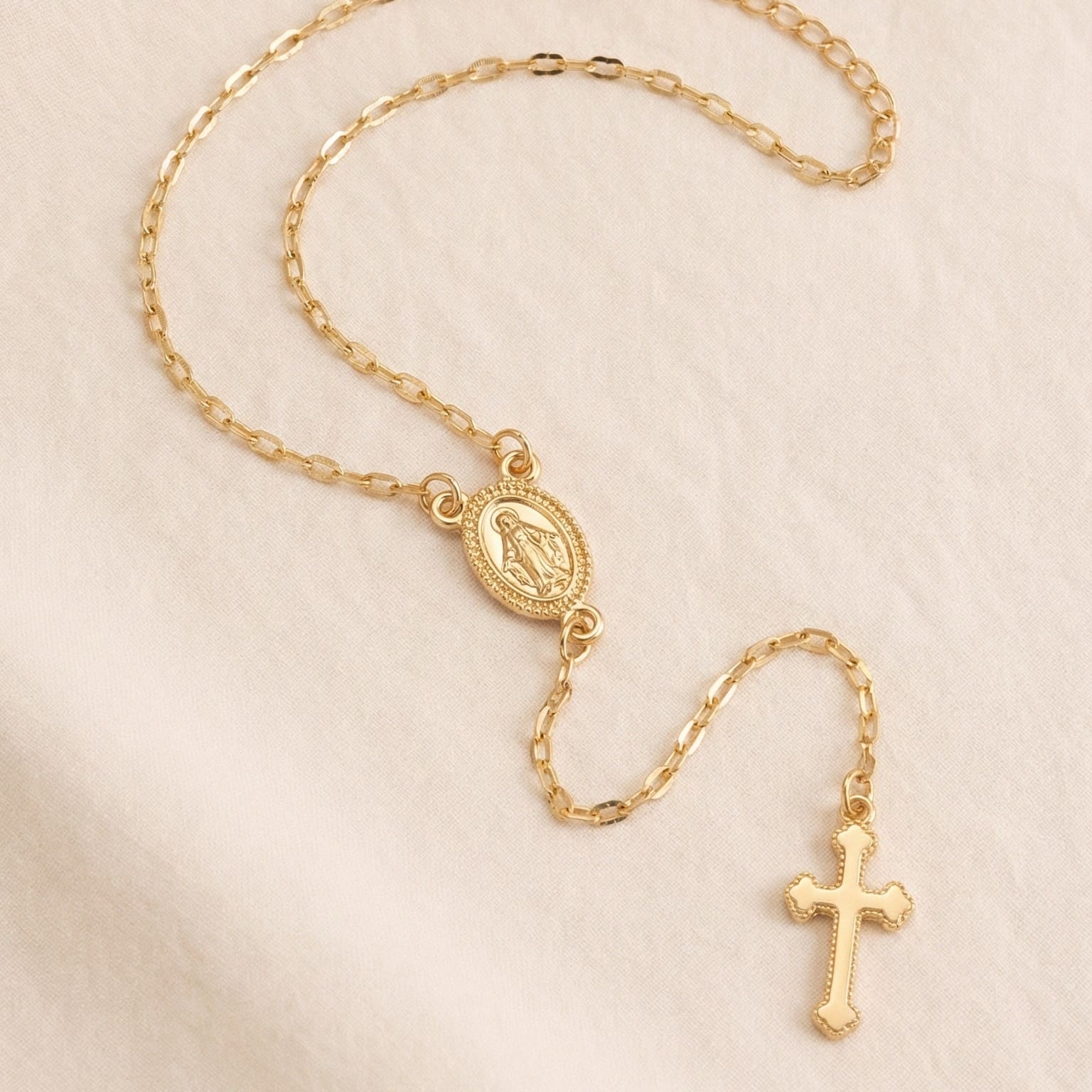 Halskette mit Heiliger Medaille & Hängendem Kreuz