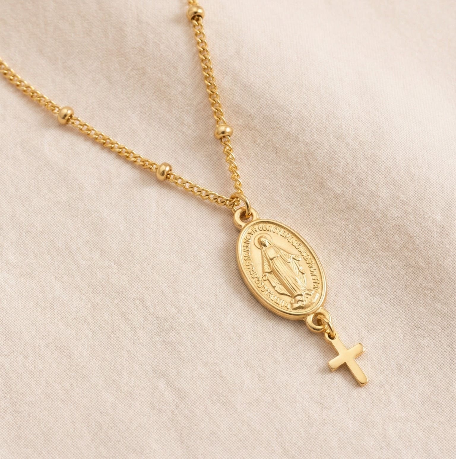 Halskette Wunderbare Medaille & Zartes Kreuz