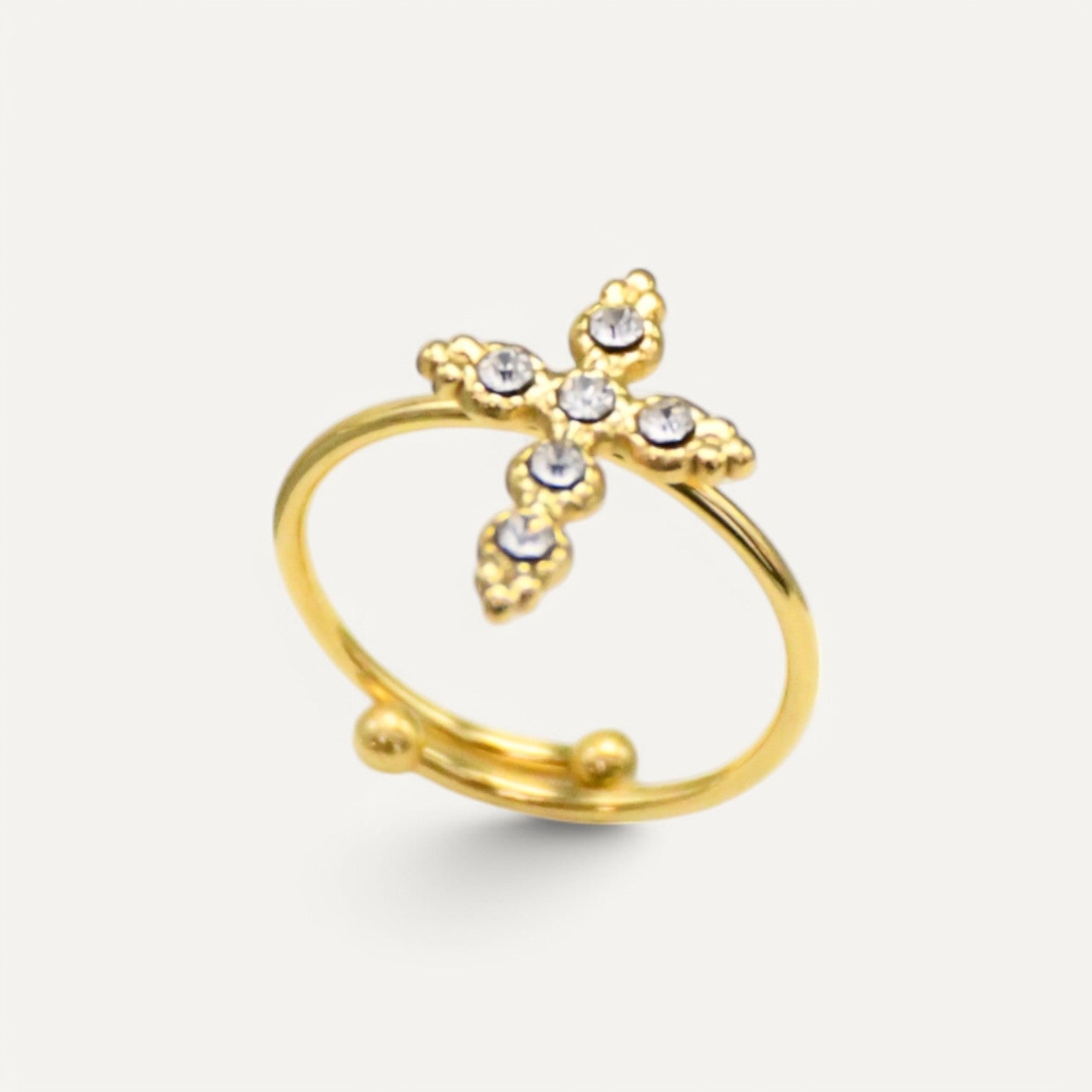 Ring mit Göttlicher Brillanz und Kreuz