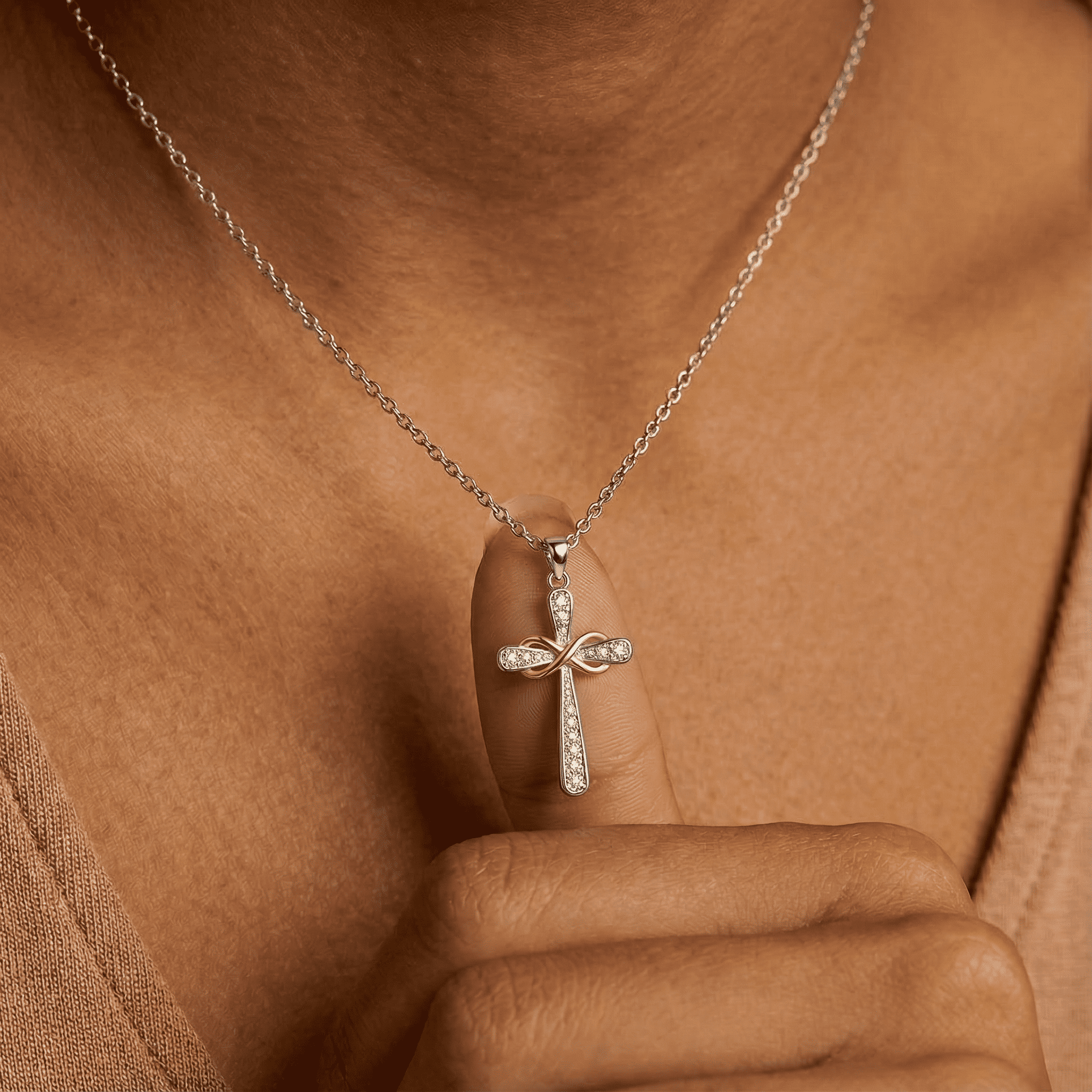 Bicolor Kreuzkette mit Unendlichkeits-Symbol