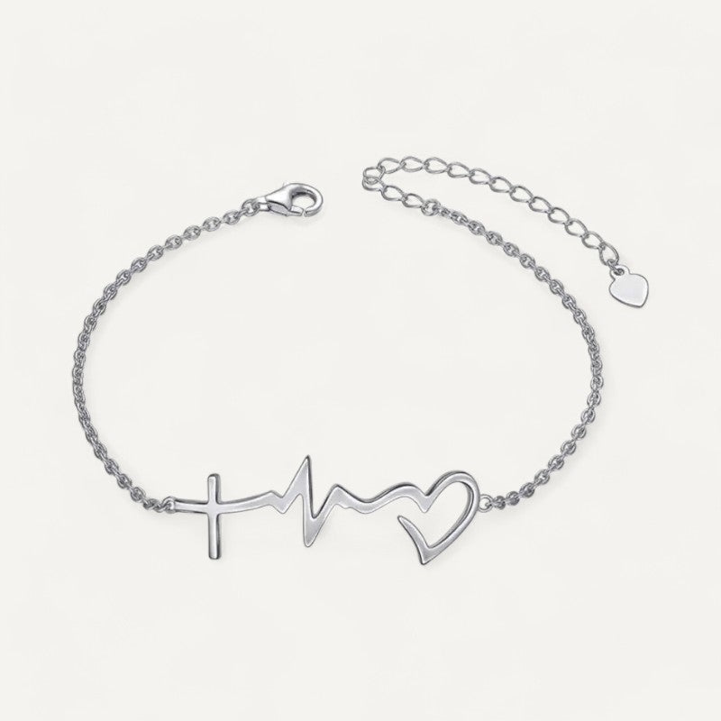 Armband mit realistischer Kreuz-Herz-Gestaltung