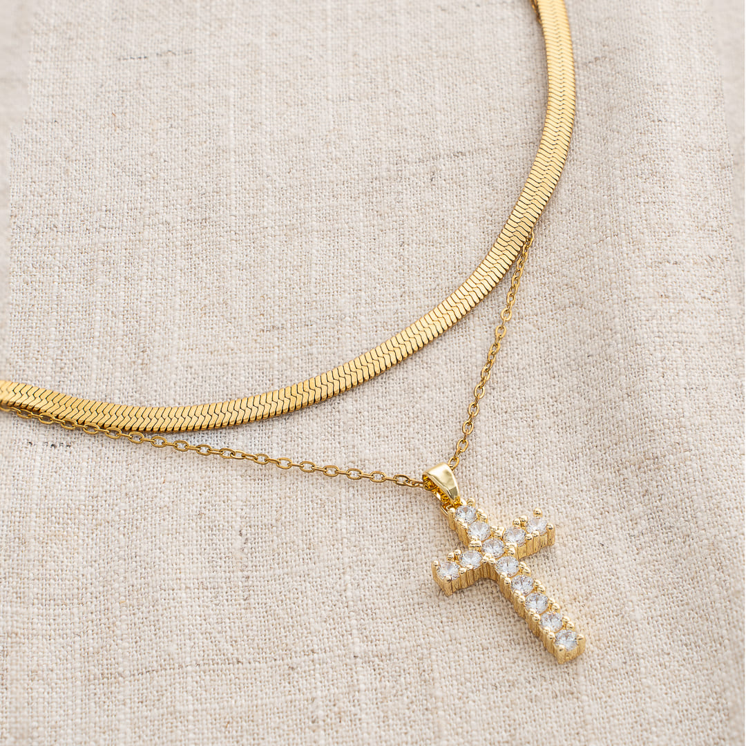 Kreuz-Halskette mit Doppelter Kette