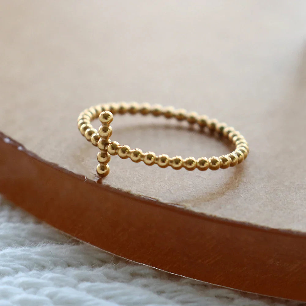 Minimalistischer Kreuzring