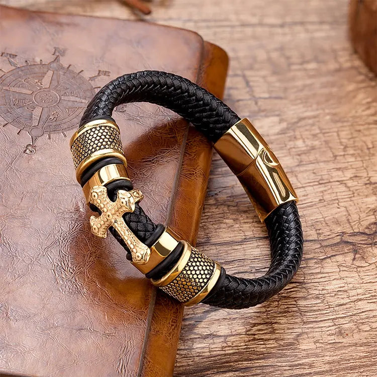 Herrenarmband mit Kreuz – Gold & Leder