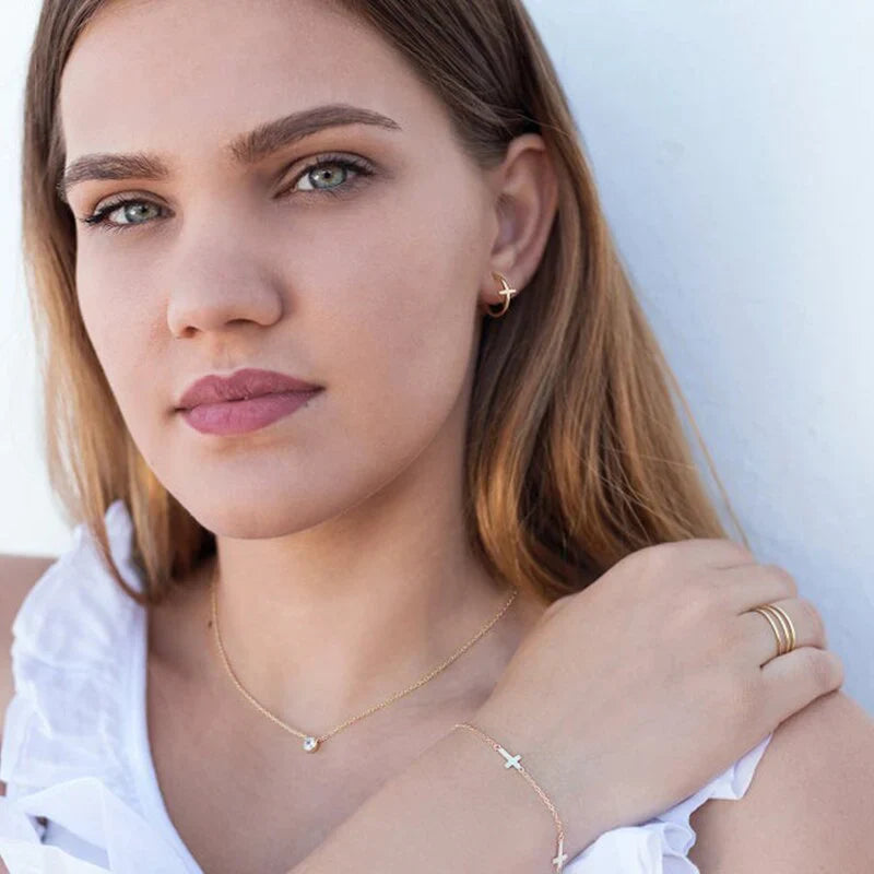 Vergoldete Kreuz-Creolen-Ohrringe