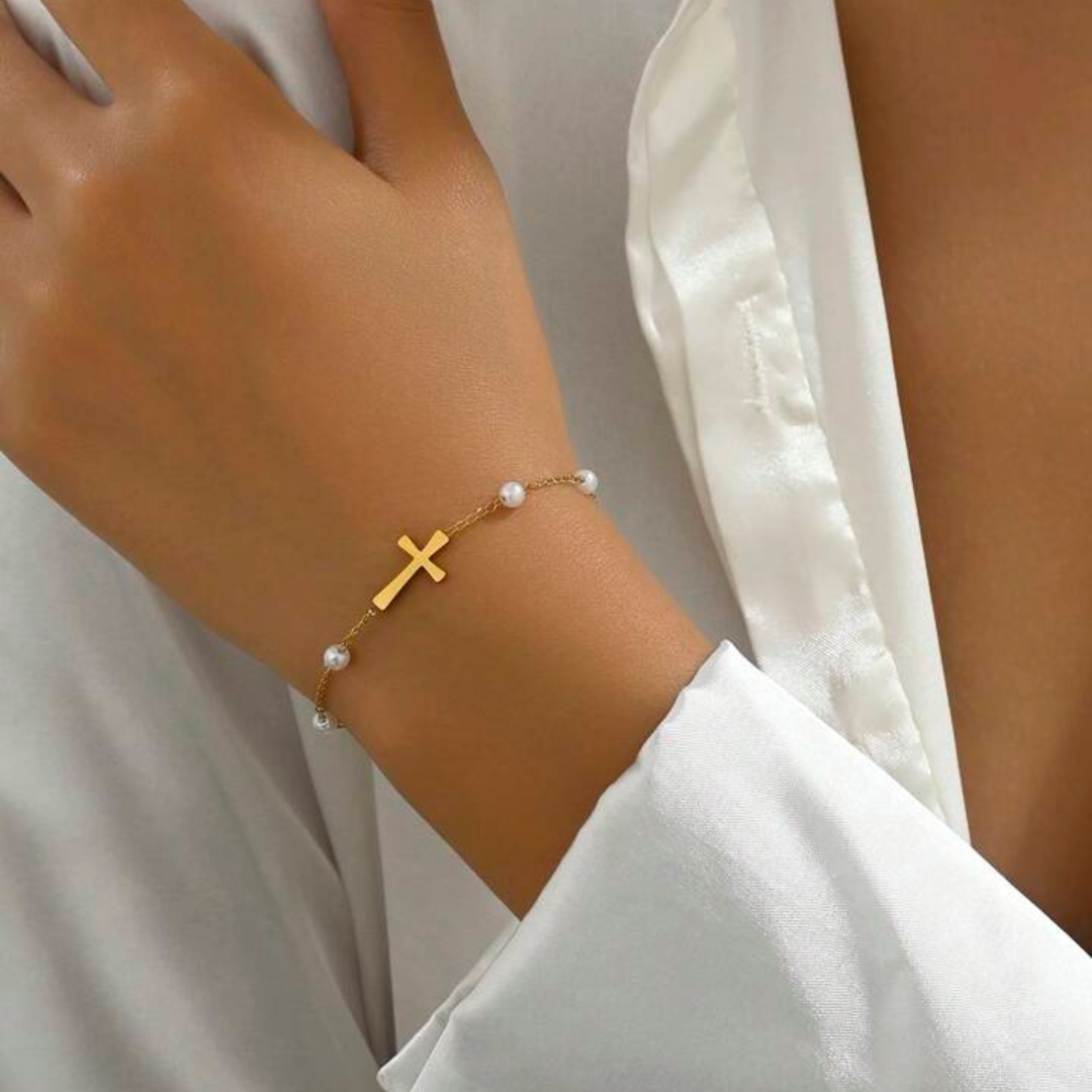 Goldenes Kreuzarmband mit Eleganten Perlen