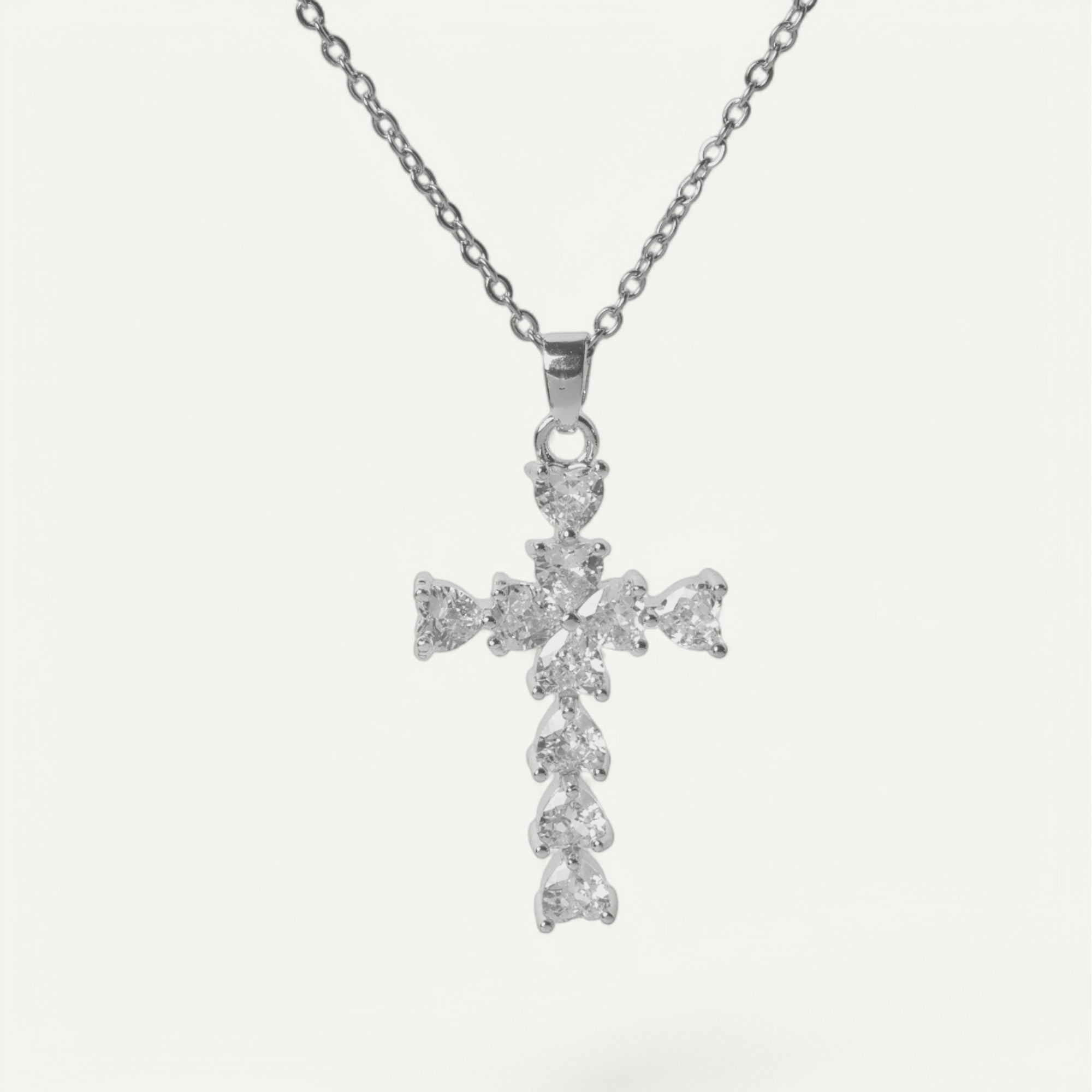 Kreuzanhänger mit Diamant-Schliff