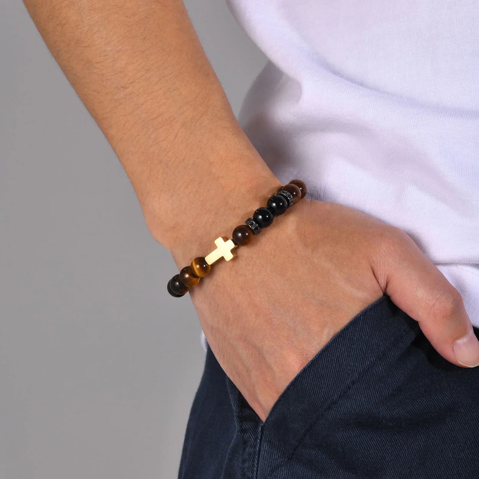Armband mit Tigerauge und goldenem Kreuz
