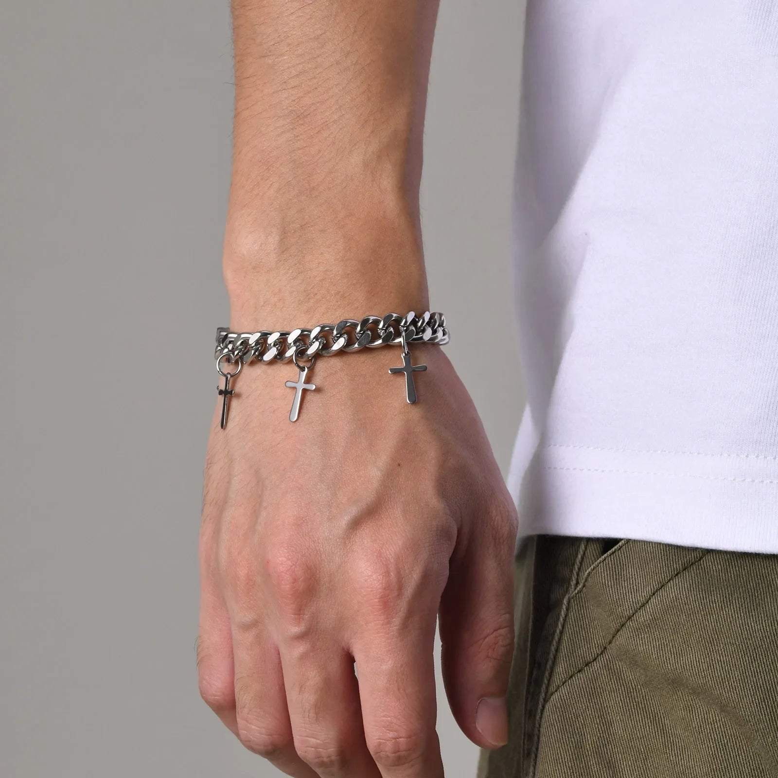 Strahlendes Kreuzarmband