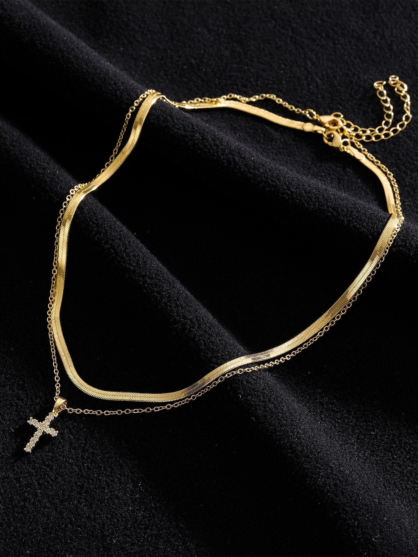 Kreuz-Halskette mit Doppelter Kette