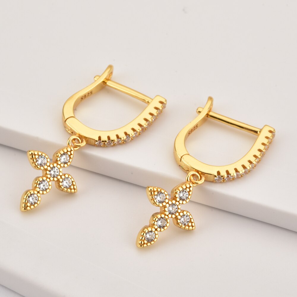 Hängende Kreuz-Ohrringe