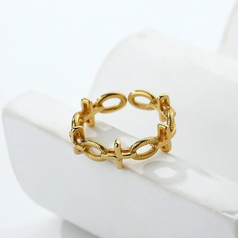 Geflochtener Kreuzring