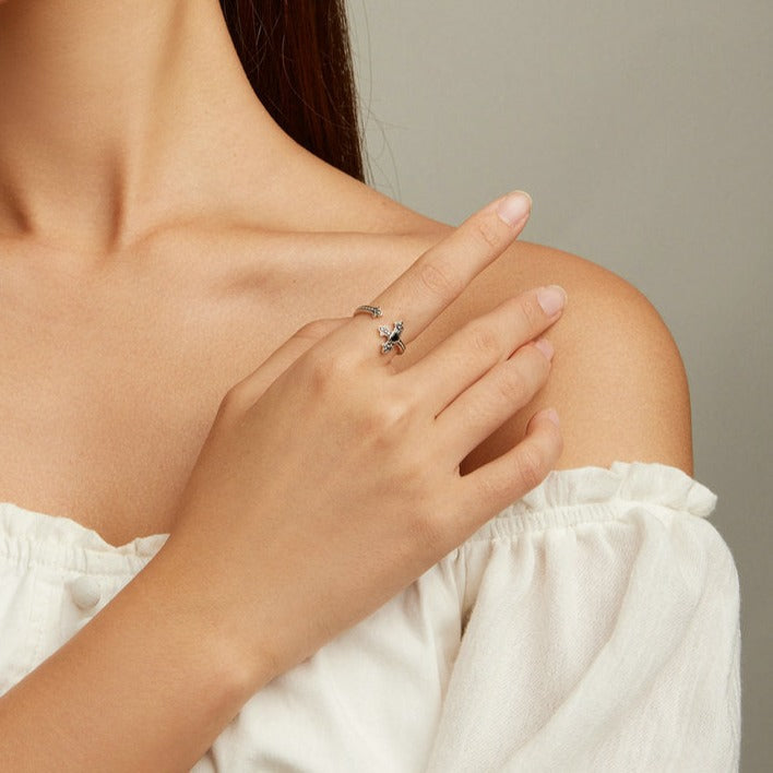 Gotischer Liebes-Kreuzring