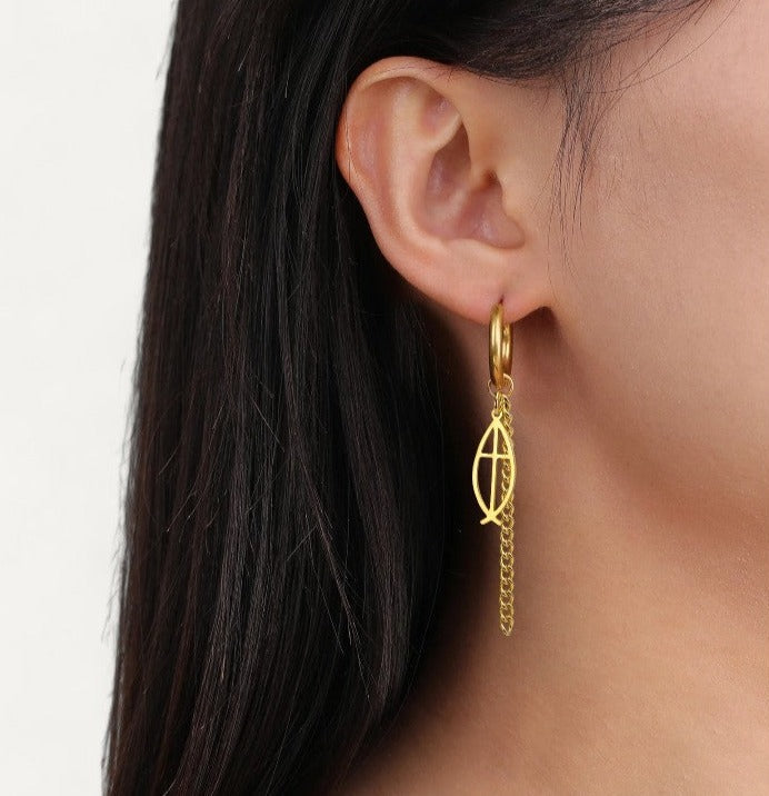 Ohrringe mit Fisch-Kreuz