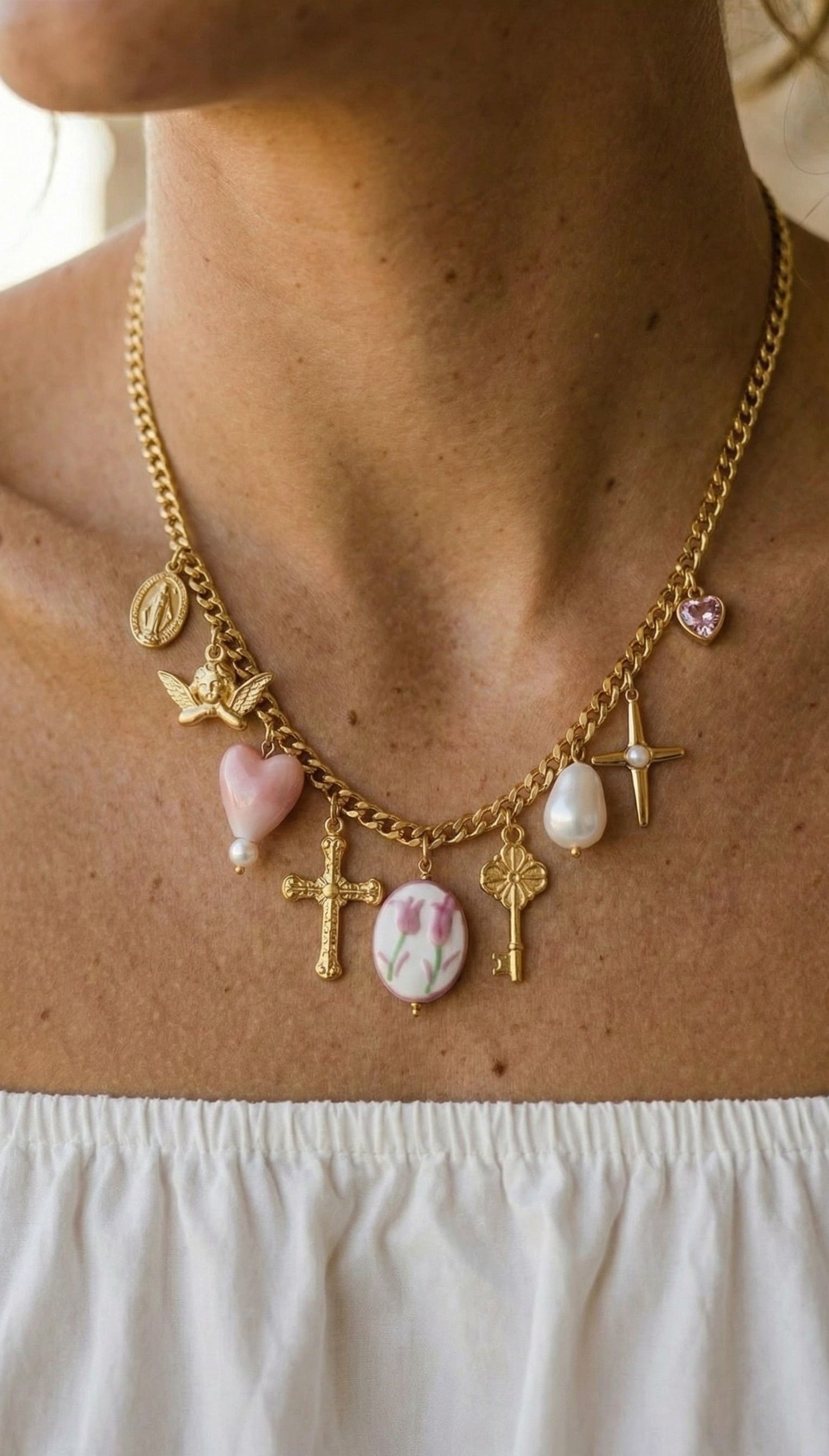 Charm-Halskette mit Kreuz