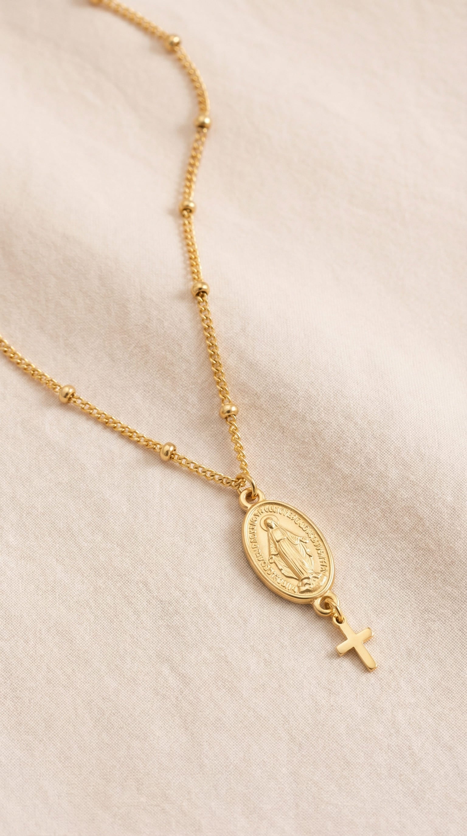 Halskette Wunderbare Medaille & Zartes Kreuz