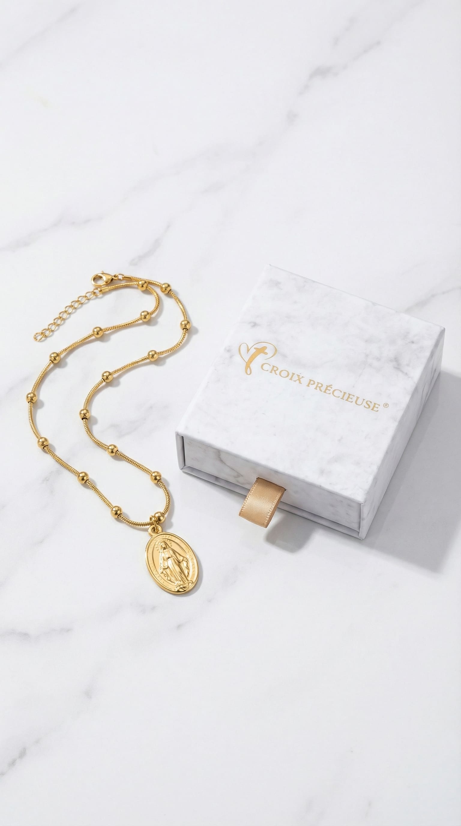 Klassische Halskette mit der Jungfrau Maria