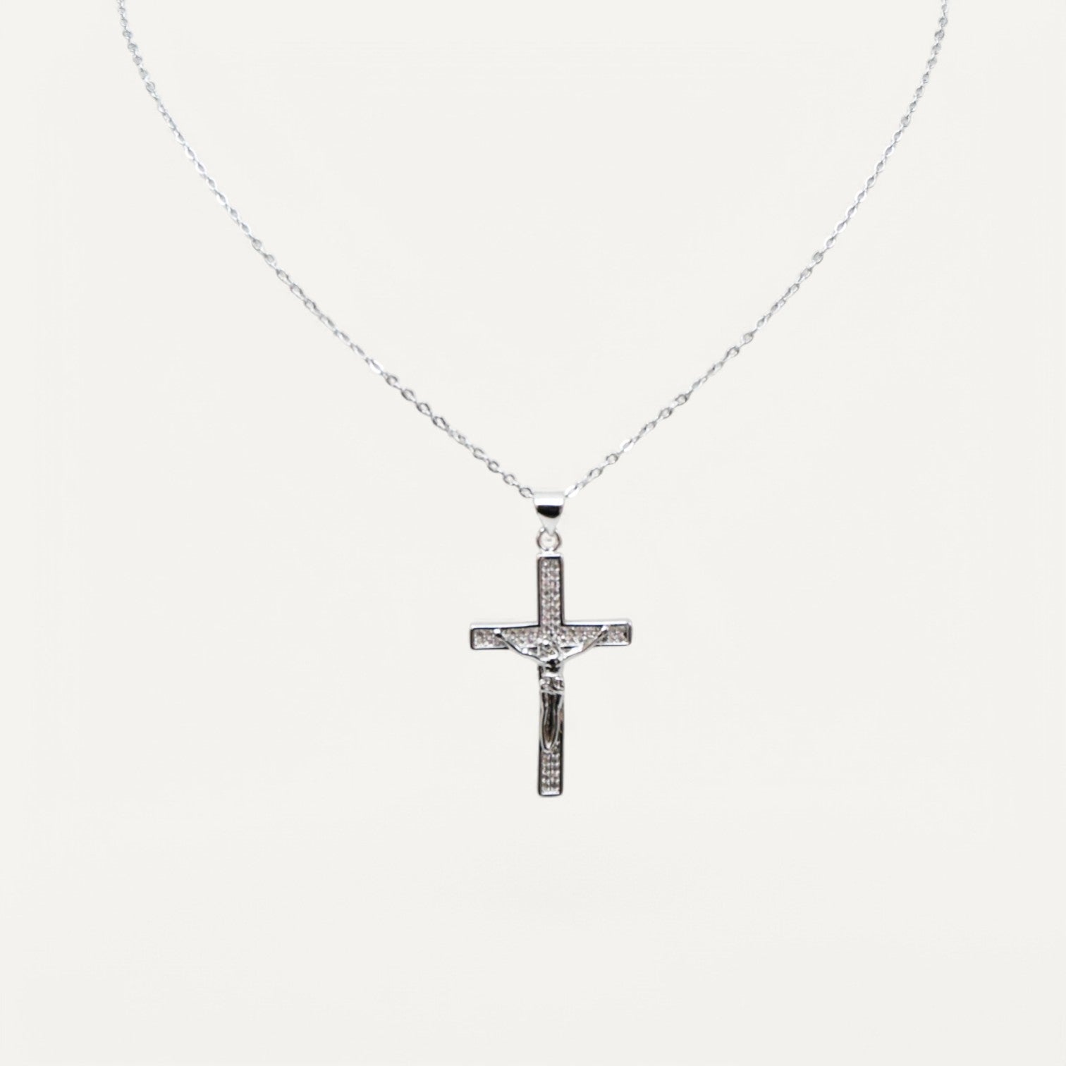 Kreuzanhänger mit Heiligem Kristall