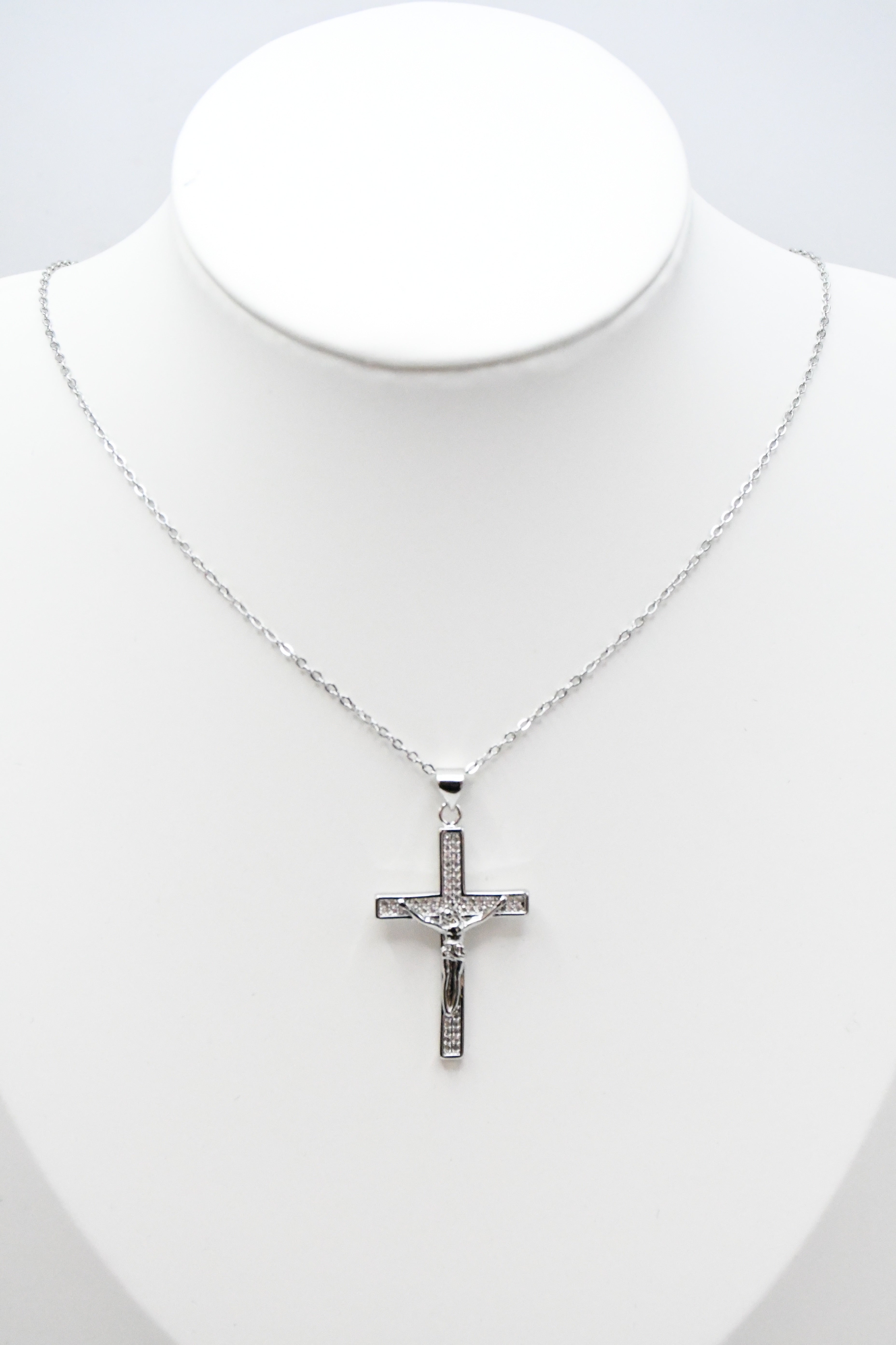 Kreuzanhänger mit Heiligem Kristall