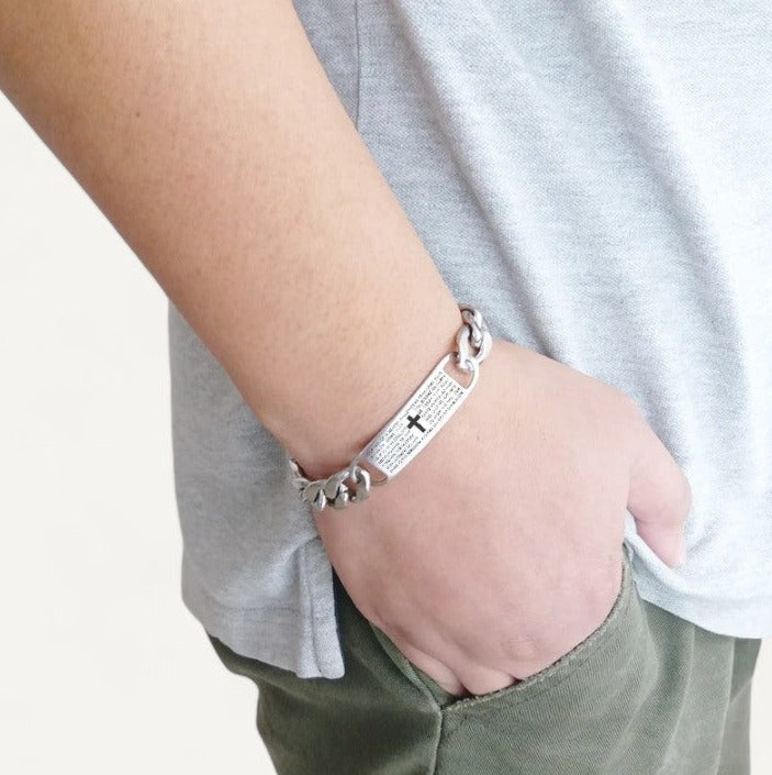 Herrenarmband mit Kreuz – maskuline Eleganz trifft Spiritualität