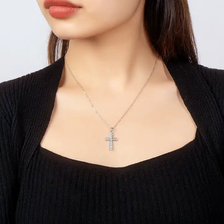 Kreuzhalskette mit leuchtendem Kreuz aus 925 Sterling Silber