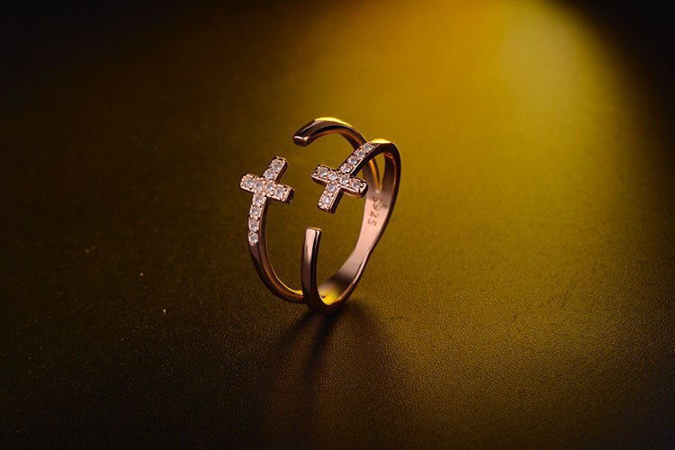 Doppelkreuz-Ring