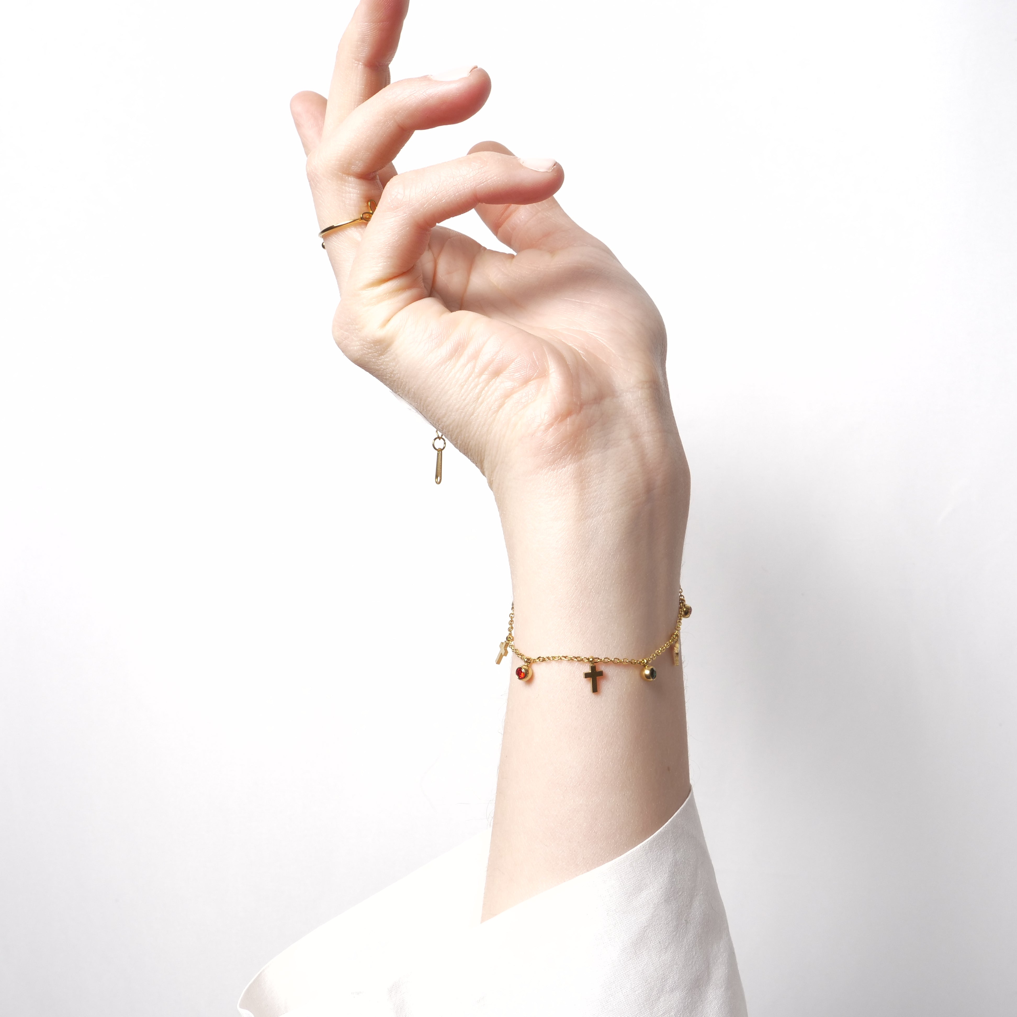 Armband Kreuz – Glaube und Glanz