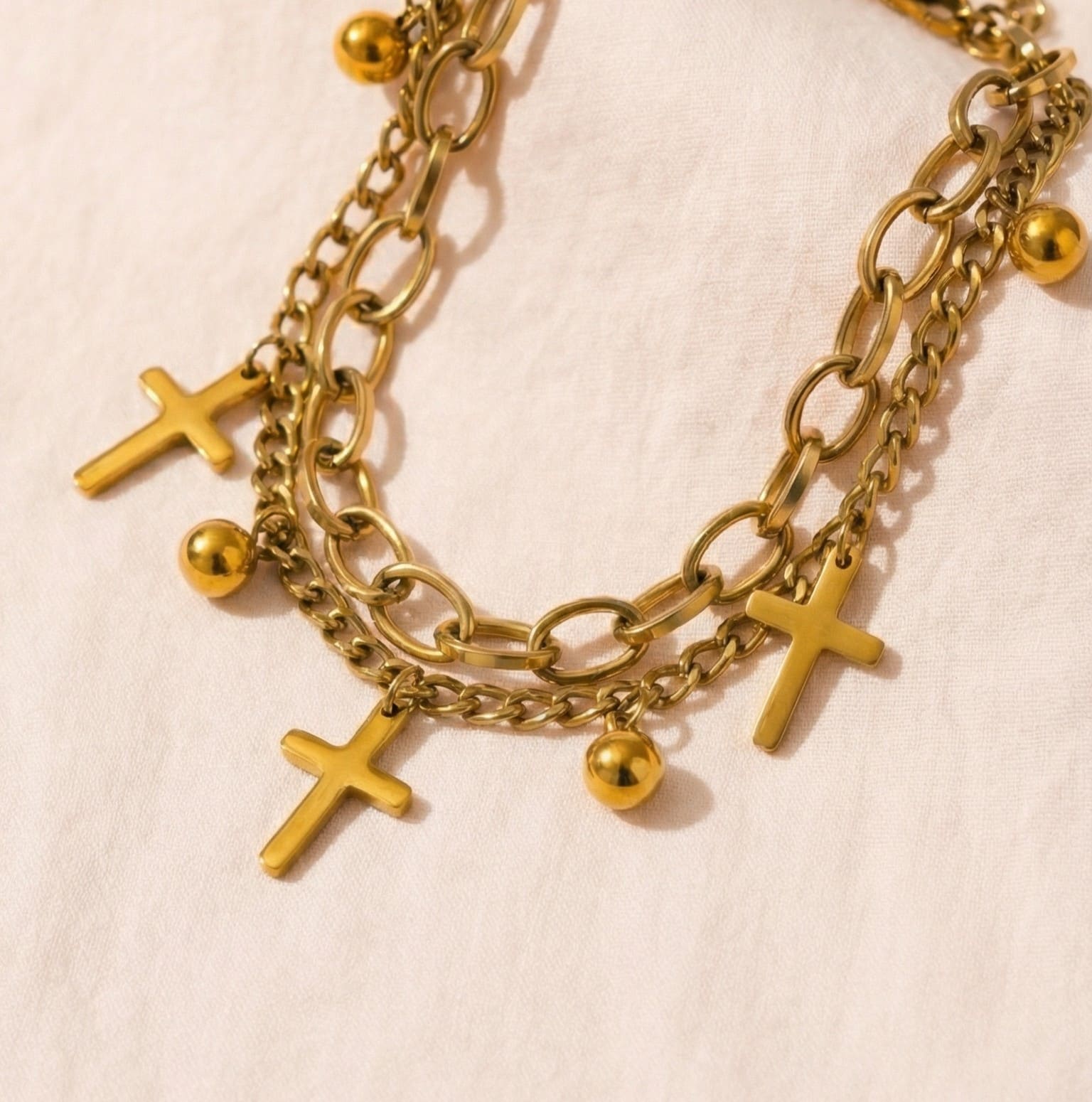 Armband mit Kreuz Anhängern und Gliederkette
