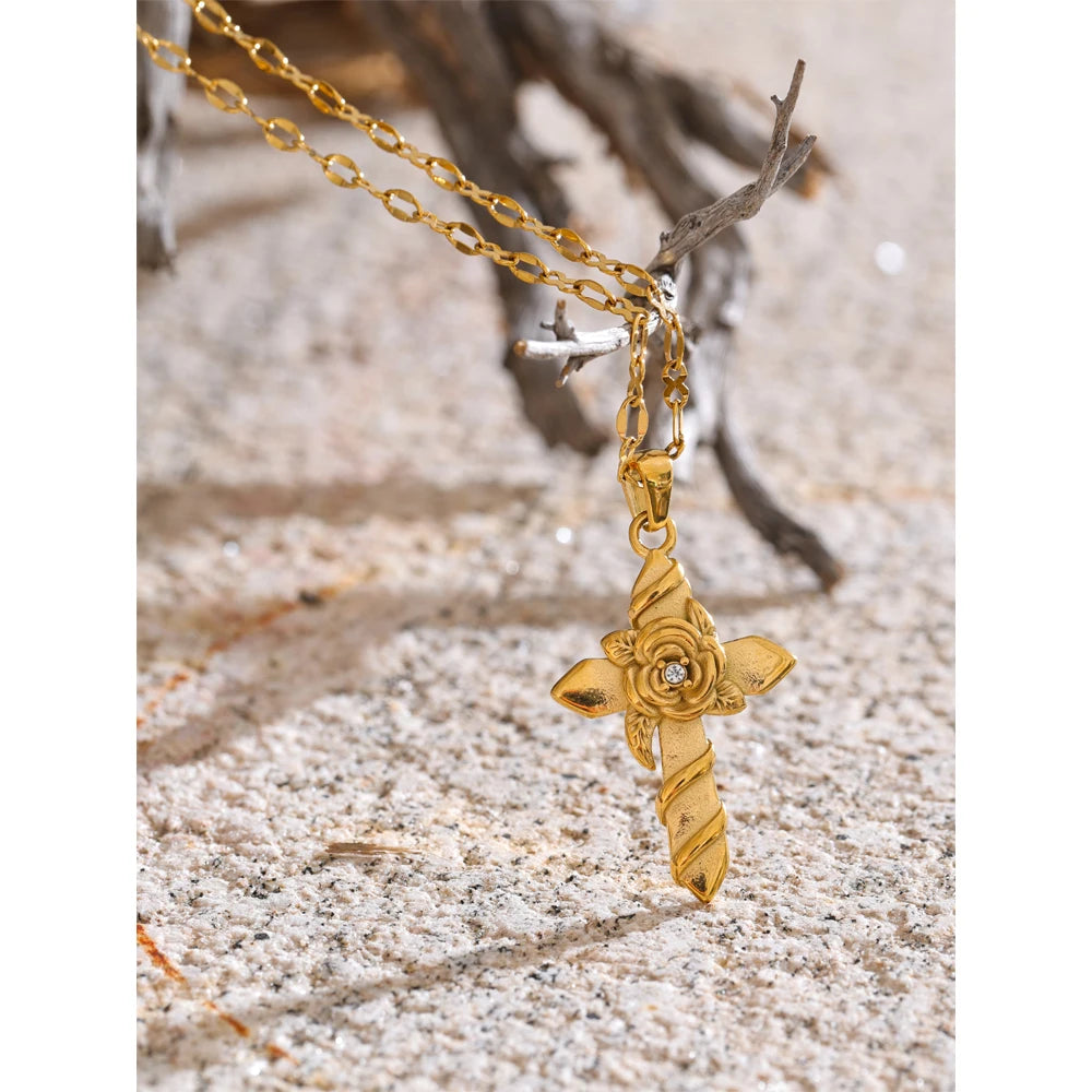 Kreuz Halskette mit Rose