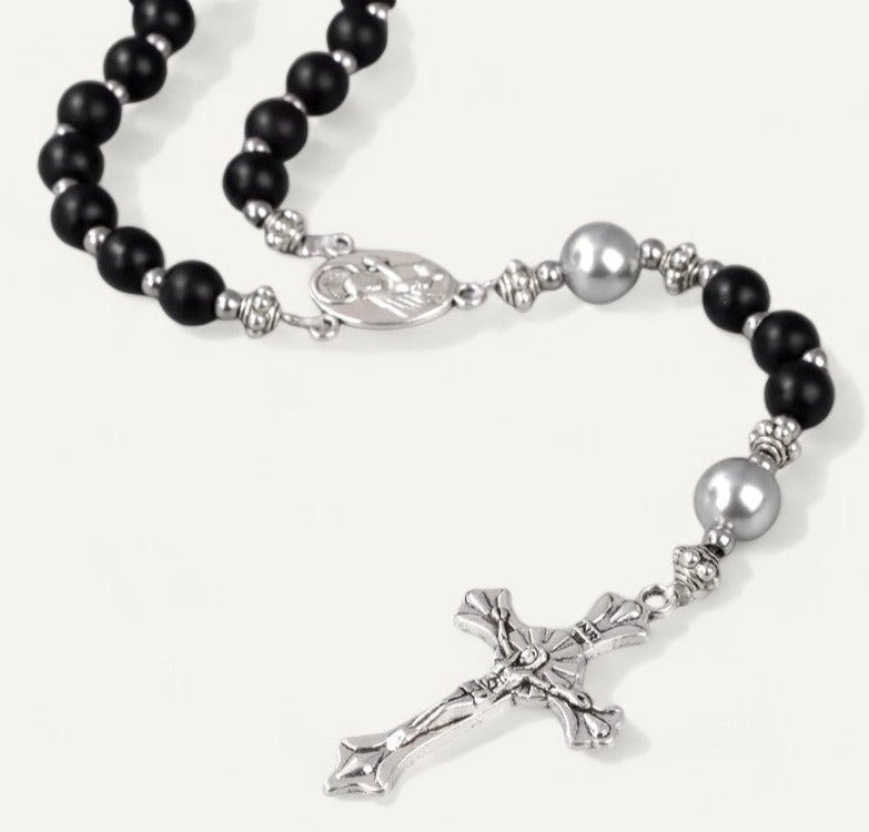 Rosenkranz mit Silberkreuz