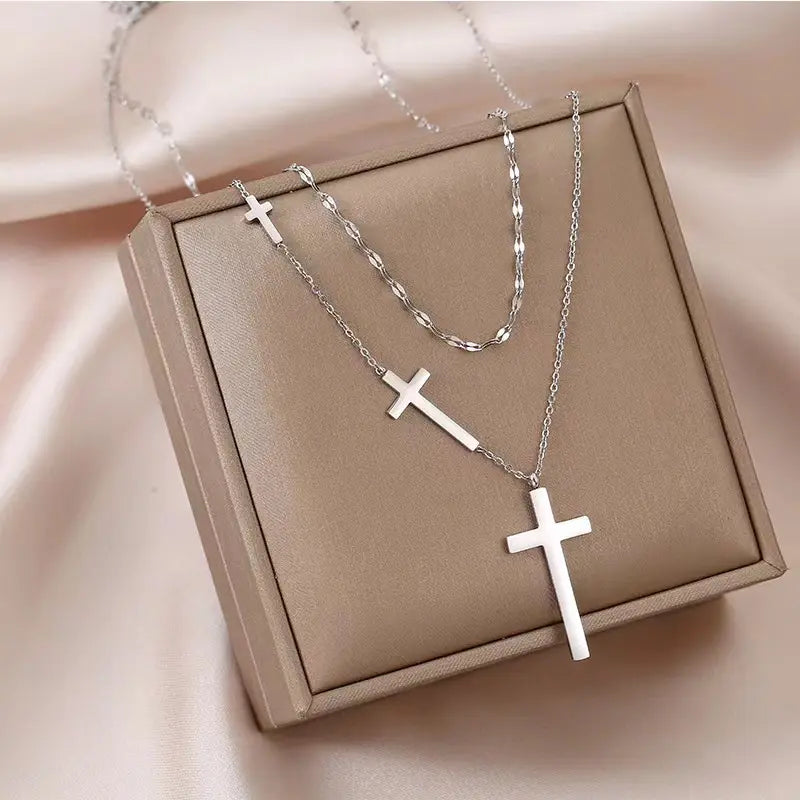 Dreifaltigkeits-Kreuz-Halskette