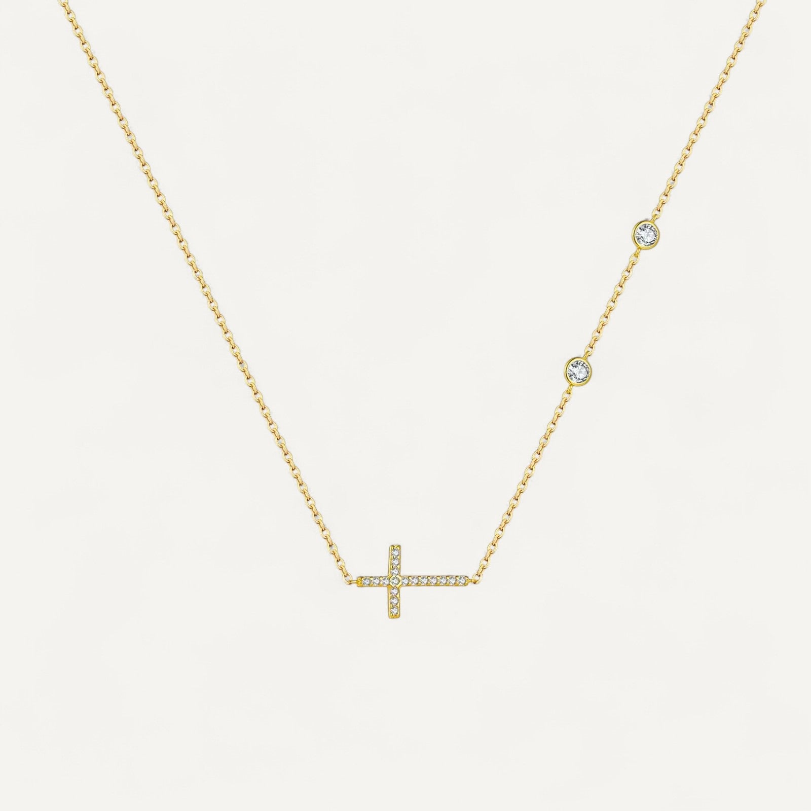Kreuz-Halskette mit Pavé-Steinen & Zierkette